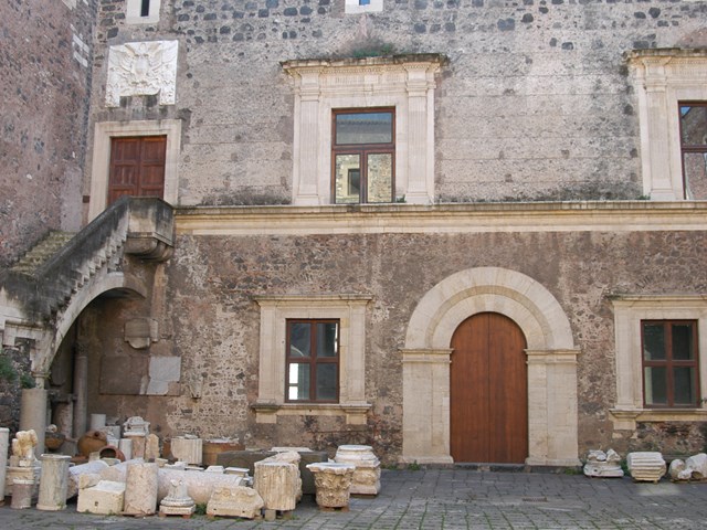 Castello Ursino 29.jpg